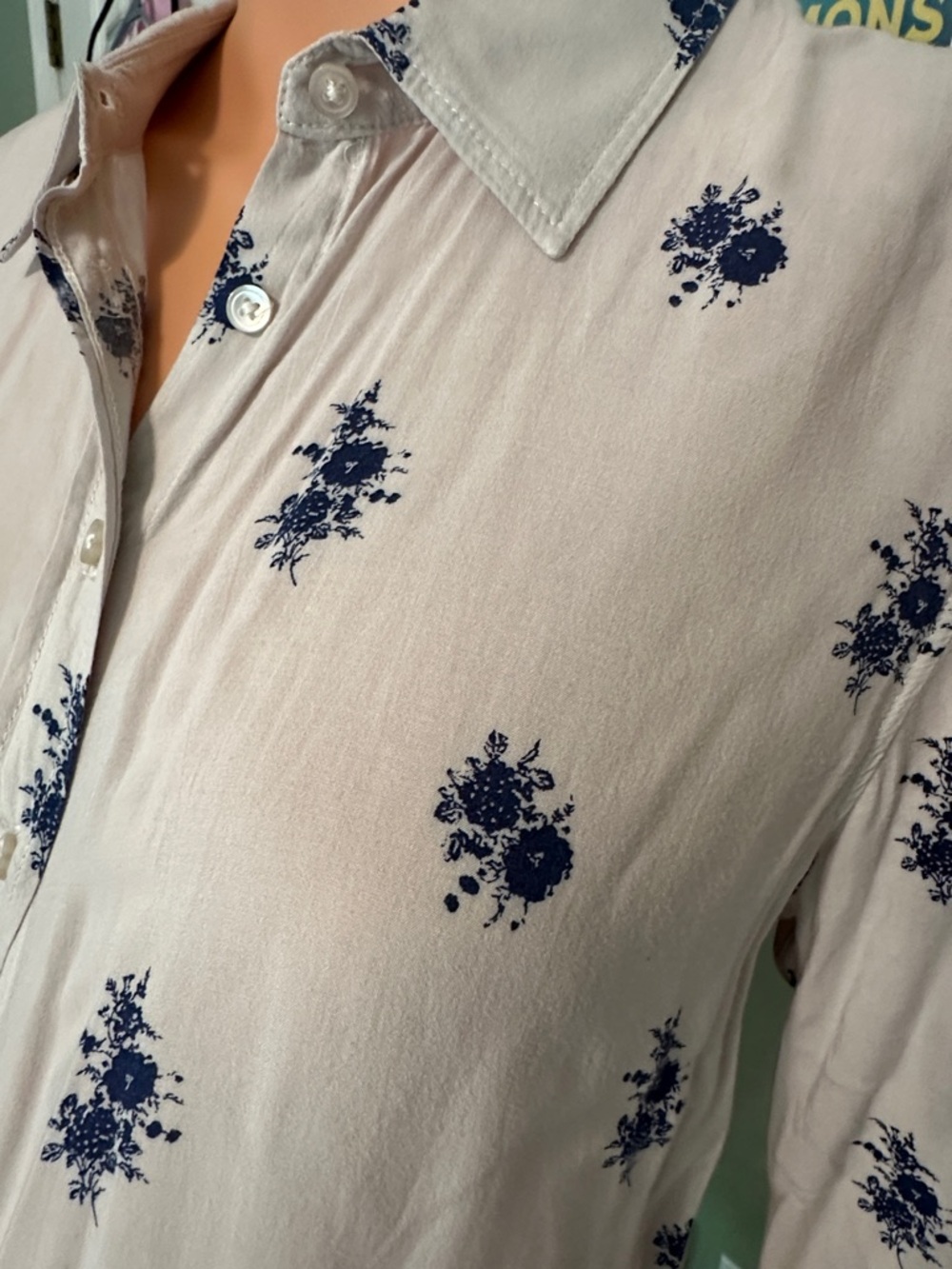 Joe Fresh Pale Pink Button-Down Shirt with Navy Floral Print - Picture 5 of 9